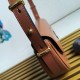 Replica Prada Arque Shoulder Bag con Flap Brown Riproduzione Fedele Prada Arque Shoulder Bag con Flap Brown imitazioni