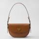 Replica Prada Arque Shoulder Bag con Flap Brown Riproduzione Fedele Prada Arque Shoulder Bag con Flap Brown imitazioni