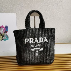 Replica Borse tote piccola Prada all'uncinetto in filato effetto rafia nero Riproduzione Fedele Borse Replica tote piccola Prada all'uncinetto in filato effetto rafia nero imitazioni