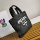 Riproduzione Fedele Borse Replica tote piccola Prada all'uncinetto in filato effetto rafia nero imitazioni