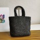 Riproduzione Fedele Borse Replica tote piccola Prada all'uncinetto in filato effetto rafia nero imitazioni