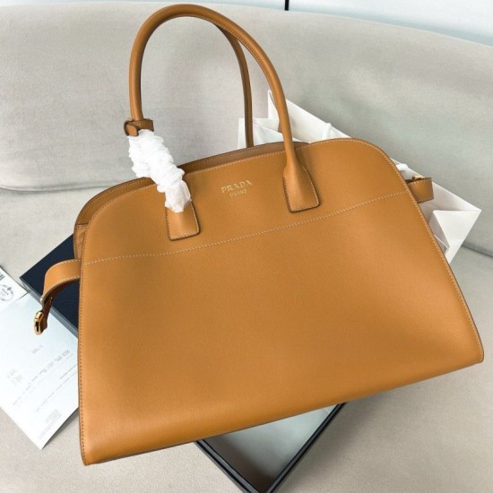 Replica Imitazione Prada Large Tote Bag con Fibbie Marrone Riproduzione Fedele Imitazione Prada Large Tote Bag con Fibbie Marrone imitazioni