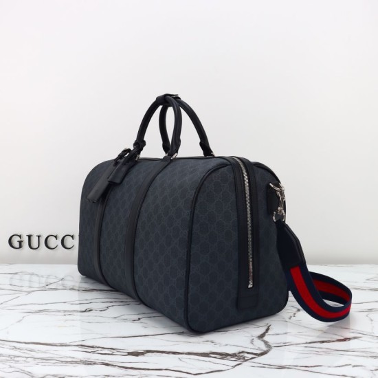 Replica Gucci Men GG Supreme Duffle Bag 792074 Nero Riproduzione Fedele Gucci Men GG Supreme Duffle Bag 792074 Nero imitazioni