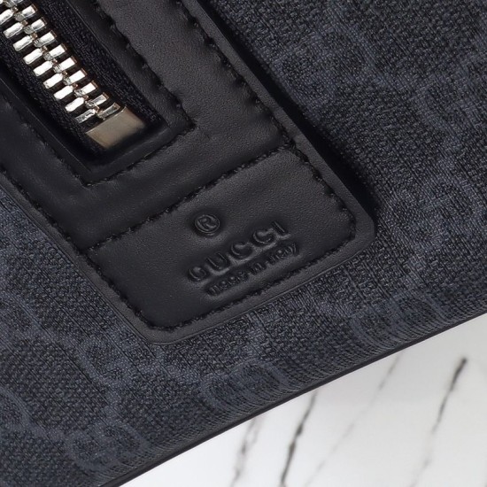 Replica Gucci Men GG Supreme Duffle Bag 792074 Nero Riproduzione Fedele Gucci Men GG Supreme Duffle Bag 792074 Nero imitazioni