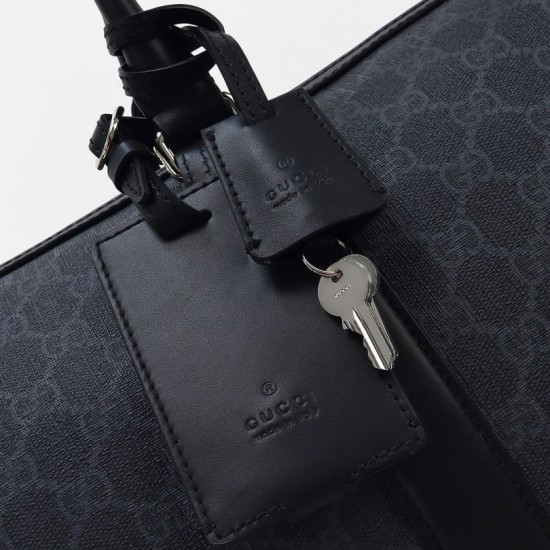 Replica Gucci Men GG Supreme Duffle Bag 792074 Nero Riproduzione Fedele Gucci Men GG Supreme Duffle Bag 792074 Nero imitazioni