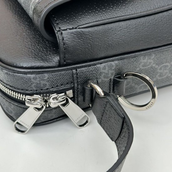 Riproduzione Fedele Borsa piccola Gucci Borsa a tracolla GG Uomo con etichetta 795464 Nero imitazioni