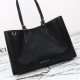 Replica Borse tote media Gucci GG Emblem 815213 nero Riproduzione Fedele Borse Replica tote media Gucci GG Emblem 815213 nero imitazioni