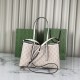 Replica Borsa tote piccola Gucci GG Emblem 815214 Beige Riproduzione Fedele Borsa tote piccola Gucci GG Emblem 815214 Beige imitazioni