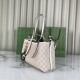 Replica Borsa tote piccola Gucci GG Emblem 815214 Beige Riproduzione Fedele Borsa tote piccola Gucci GG Emblem 815214 Beige imitazioni