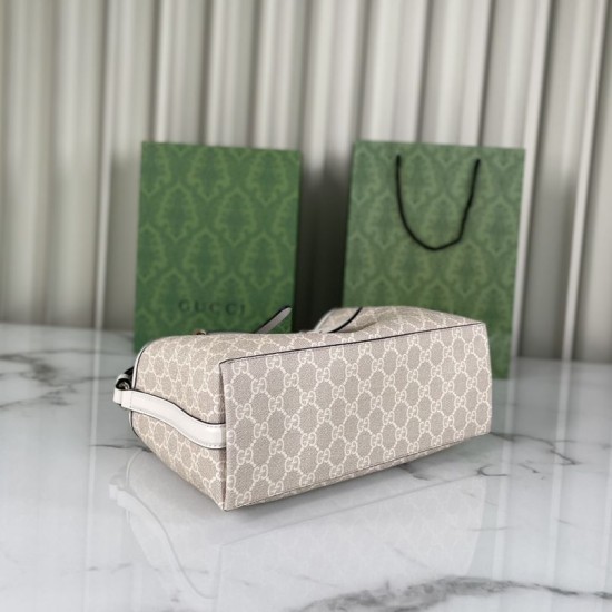 Replica Borsa tote piccola Gucci GG Emblem 815214 Beige Riproduzione Fedele Borsa tote piccola Gucci GG Emblem 815214 Beige imitazioni