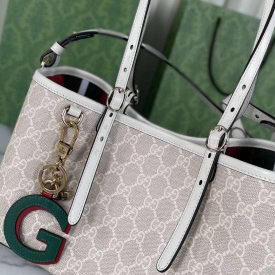 Replica Borsa tote piccola Gucci GG Emblem 815214 Beige Riproduzione Fedele Borsa tote piccola Gucci GG Emblem 815214 Beige imitazioni