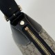 Replica Borsa a tracolla media Gucci GG Emblem 815217 nero Riproduzione Fedele Borsa a tracolla media Gucci GG Emblem 815217 nero imitazioni