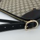 Replica Borsa a tracolla media Gucci GG Emblem 815217 nero Riproduzione Fedele Borsa a tracolla media Gucci GG Emblem 815217 nero imitazioni