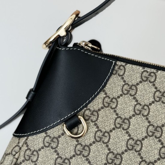 Replica Borsa a tracolla media Gucci GG Emblem 815217 nero Riproduzione Fedele Borsa a tracolla media Gucci GG Emblem 815217 nero imitazioni