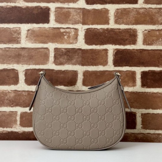Replica Gucci 815409 GG Emblem borsa a tracolla piccola mezzaluna Talpa Riproduzione Fedele Gucci 815409 GG Emblem borsa a tracolla piccola mezzaluna Talpa imitazioni