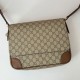 Riproduzione Fedele Gucci 821154 Replica Perfetta a tracolla media GG Emblem Uomo Marrone imitazioni