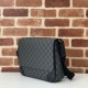 Replica Gucci 821154 Borsa a tracolla media GG Emblem Nero Riproduzione Fedele Gucci 821154 Borsa a tracolla media GG Emblem Nero imitazioni