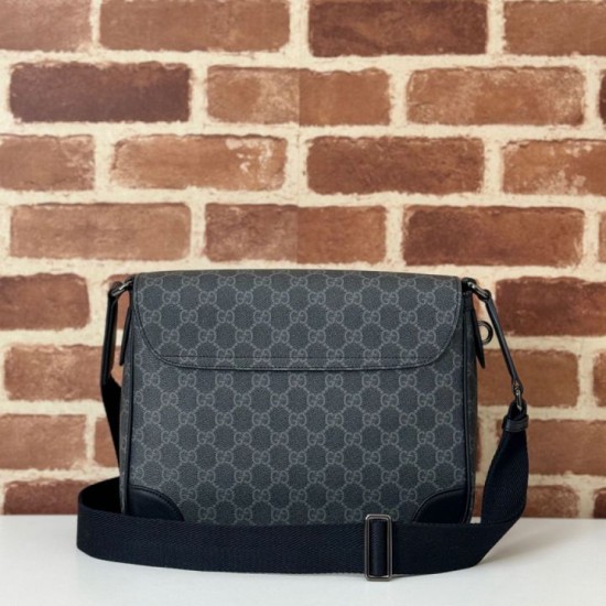 Replica Gucci 821154 Borsa a tracolla media GG Emblem Nero Riproduzione Fedele Gucci 821154 Borsa a tracolla media GG Emblem Nero imitazioni