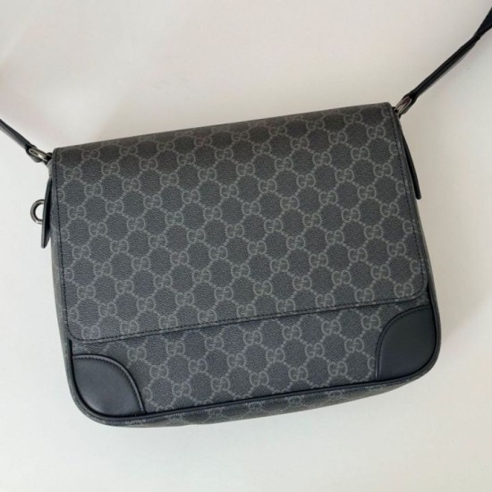 Replica Gucci 821154 Borsa a tracolla media GG Emblem Nero Riproduzione Fedele Gucci 821154 Borsa a tracolla media GG Emblem Nero imitazioni