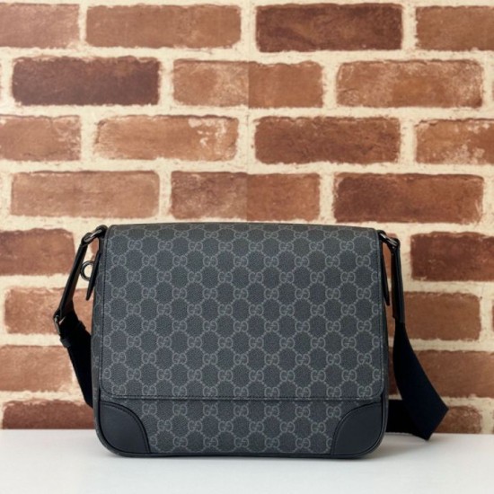 Replica Gucci 821154 Borsa a tracolla media GG Emblem Nero Riproduzione Fedele Gucci 821154 Borsa a tracolla media GG Emblem Nero imitazioni