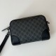 Replica Gucci 821155 GG Emblem piccola borsa a tracolla Nero Riproduzione Fedele Gucci 821155 GG Emblem piccola borsa a tracolla Nero imitazioni