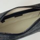 Replica Gucci 821155 GG Emblem piccola borsa a tracolla Nero Riproduzione Fedele Gucci 821155 GG Emblem piccola borsa a tracolla Nero imitazioni