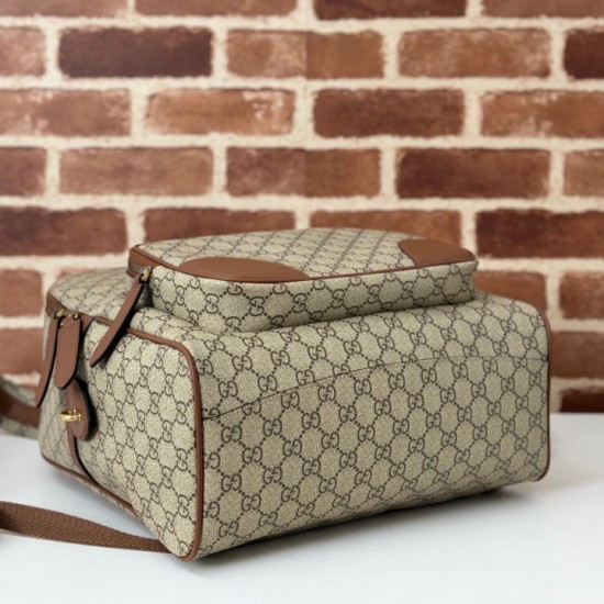 Riproduzione Fedele Gucci 821159 GG Emblem zaino medio Marrone imitazioni