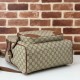 Riproduzione Fedele Gucci 821159 GG Emblem zaino medio Marrone imitazioni