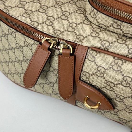 Riproduzione Fedele Gucci 821159 GG Emblem zaino medio Marrone imitazioni
