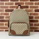 Riproduzione Fedele Gucci 821159 GG Emblem zaino medio Marrone imitazioni