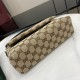 Replica Gucci Borsa a tracolla piccola GG uomo con Web 821617 Marrone Riproduzione Fedele Gucci Borsa a tracolla piccola GG uomo con Web 821617 Marrone imitazioni