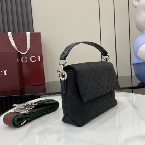 Replica Gucci Borse Alta Qualità a tracolla piccola GG uomo con Web 821617 Nero Riproduzione Fedele Gucci Borse Replica Alta Qualità a tracolla piccola GG uomo con Web 821617 Nero imitazioni