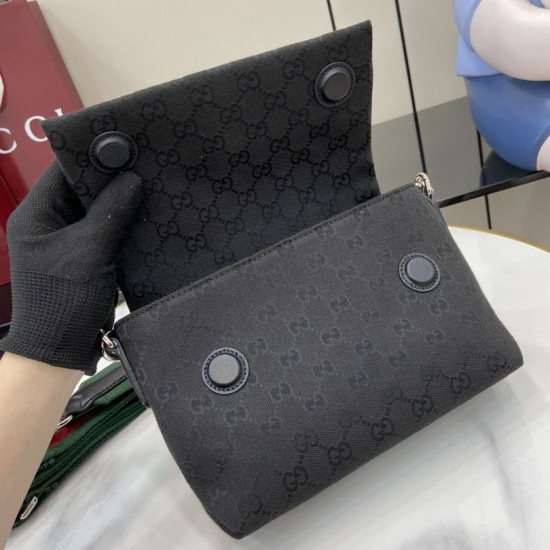 Replica Gucci Borse Alta Qualità a tracolla piccola GG uomo con Web 821617 Nero Riproduzione Fedele Gucci Borse Replica Alta Qualità a tracolla piccola GG uomo con Web 821617 Nero imitazioni