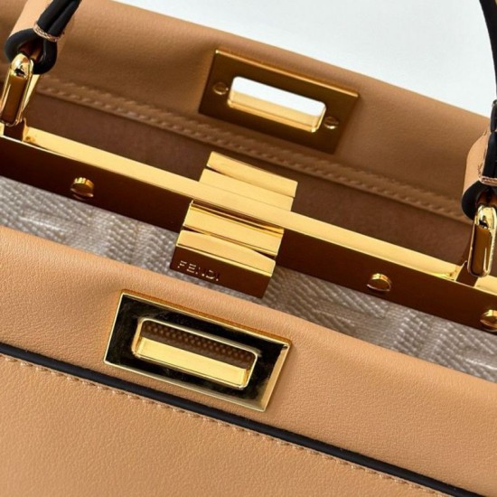 Replica Borsa Fendi Mini Iconic Peekaboo Marrone chiaro Riproduzione Fedele Borsa Fendi Mini Iconic Peekaboo Marrone chiaro imitazioni