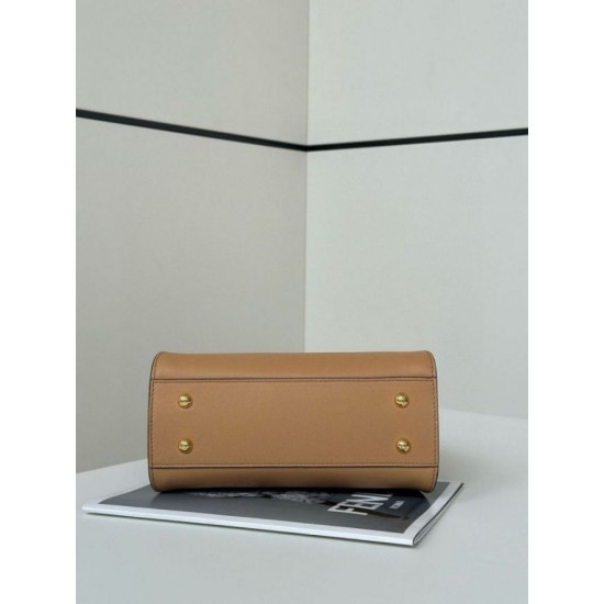 Replica Borsa Fendi Mini Iconic Peekaboo Marrone chiaro Riproduzione Fedele Borsa Fendi Mini Iconic Peekaboo Marrone chiaro imitazioni