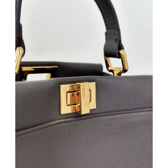 Replica Borsa Fendi Mini Iconica Peekaboo Nero Riproduzione Fedele Borsa Fendi Mini Iconica Peekaboo Nero imitazioni