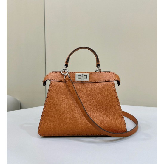Replica Fendi Peekaboo ISeeU Small Selleria Borsa con 556 impunture cucite a mano Marrone Riproduzione Fedele Fendi Peekaboo ISeeU Small Selleria Borsa con 556 impunture cucite a mano Marrone imitazioni