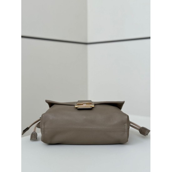 Replica Borsa baguette media Fendi Mamma Nappa grigio Riproduzione Fedele Borsa baguette media Fendi Mamma Nappa grigio imitazioni