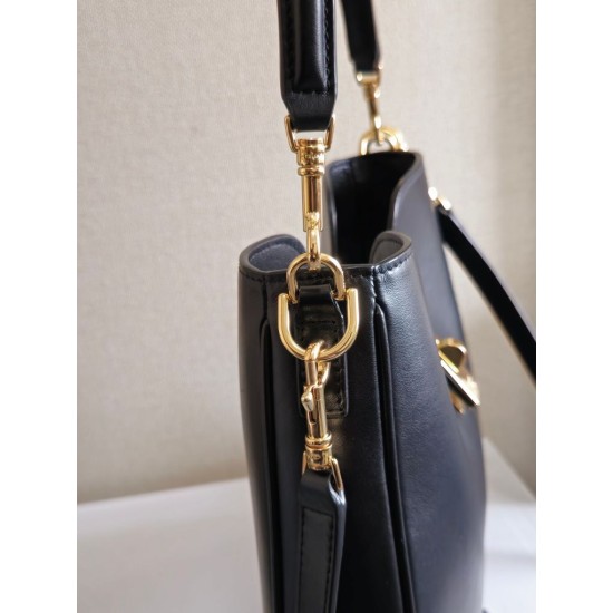 Replica Borsa morbida Celine piccola/media Camille 16 nera Riproduzione Fedele Borsa morbida Celine piccola/media Camille 16 nera imitazioni