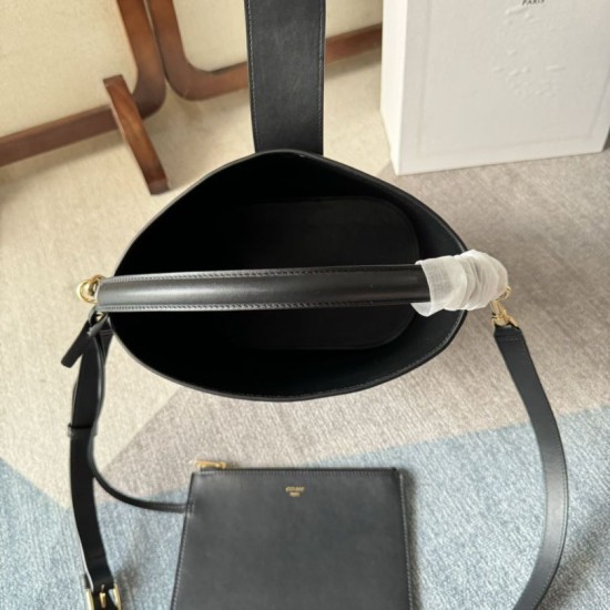 Replica Borsa a secchiello piccola/media Celine Louise Nero Pelle di vitello liscia Riproduzione Fedele replica a secchiello piccola/media Celine Louise Nero Pelle di vitello liscia imitazioni