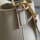 Replica Borsa a secchiello piccola/media Celine Louise Bianco Pelle di vitello liscia Riproduzione Fedele Borsa a secchiello piccola/media Celine Louise Bianco Pelle di vitello liscia imitazioni