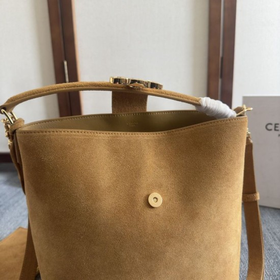 Replica Celine Medium Louise Bag Suede Calfskin Fawn Riproduzione Fedele Celine Medium Louise Bag Suede Calfskin Fawn imitazioni