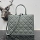 Replica Dior Book Tote Bag Media con Tracolla Macrocannage Grigio Riproduzione Fedele Dior Book Tote Bag Media con Tracolla Macrocannage Grigio imitazioni