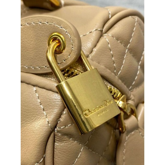Replica Borsa Dior Groove 20 Macrocannage Marrone Riproduzione Fedele Borsa Dior Groove 20 Macrocannage Marrone imitazioni