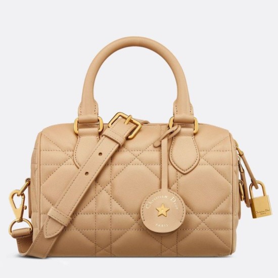Replica Borsa Dior Groove 20 Macrocannage Marrone Riproduzione Fedele Borsa Dior Groove 20 Macrocannage Marrone imitazioni