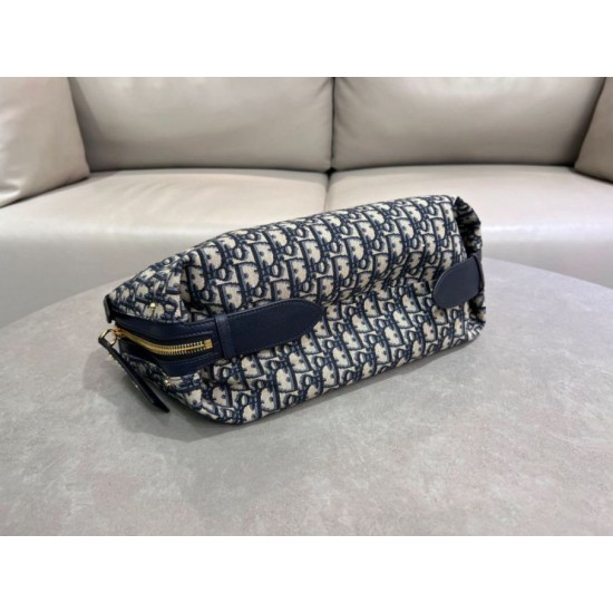 Replica Borsa D-Journey piccola/media Dior Oblique Jacquard blu Riproduzione Fedele Borsa D-Journey piccola/media Dior Oblique Jacquard blu imitazioni