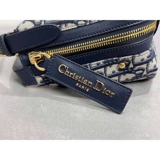 Replica Borsa D-Journey piccola/media Dior Oblique Jacquard blu Riproduzione Fedele Borsa D-Journey piccola/media Dior Oblique Jacquard blu imitazioni