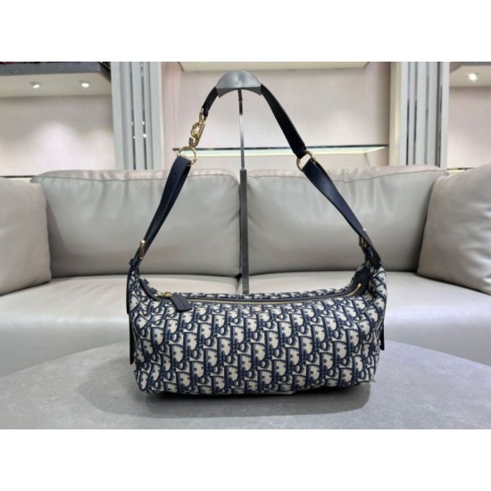 Replica Borsa D-Journey piccola/media Dior Oblique Jacquard blu Riproduzione Fedele Borsa D-Journey piccola/media Dior Oblique Jacquard blu imitazioni