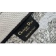 Replica Dior Medium Dior Book Tote Bag Ricamo Toile de Jouy Motivo Scozia Bianco/Nero Riproduzione Fedele Dior Medium Dior Book Tote Bag Ricamo Toile de Jouy Motivo Scozia Bianco/Nero imitazioni
