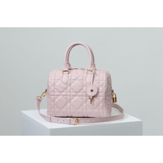 Replica Dior Groove 25 Borsa in Biscotto Macrocannage rosa Riproduzione Fedele Dior Groove 25 Borsa in Biscotto Macrocannage rosa imitazioni